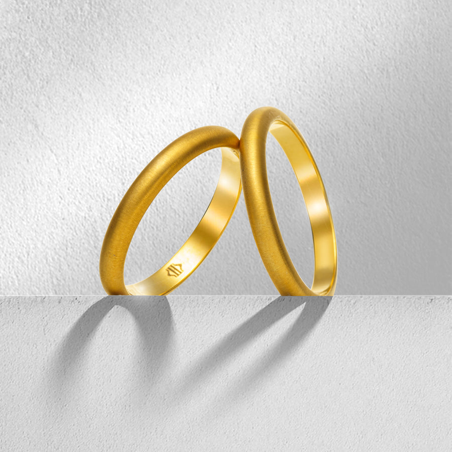  Gold ring by Hanif  